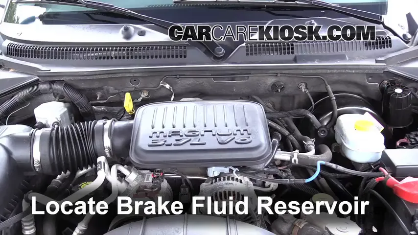 2004 Dodge Dakota Sport 3.7L V6 Crew Cab Pickup (4 Door) Liquide de frein